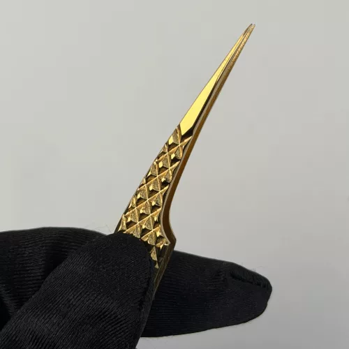 ZOYA - pensetă oblică pentru izolare extensii gene